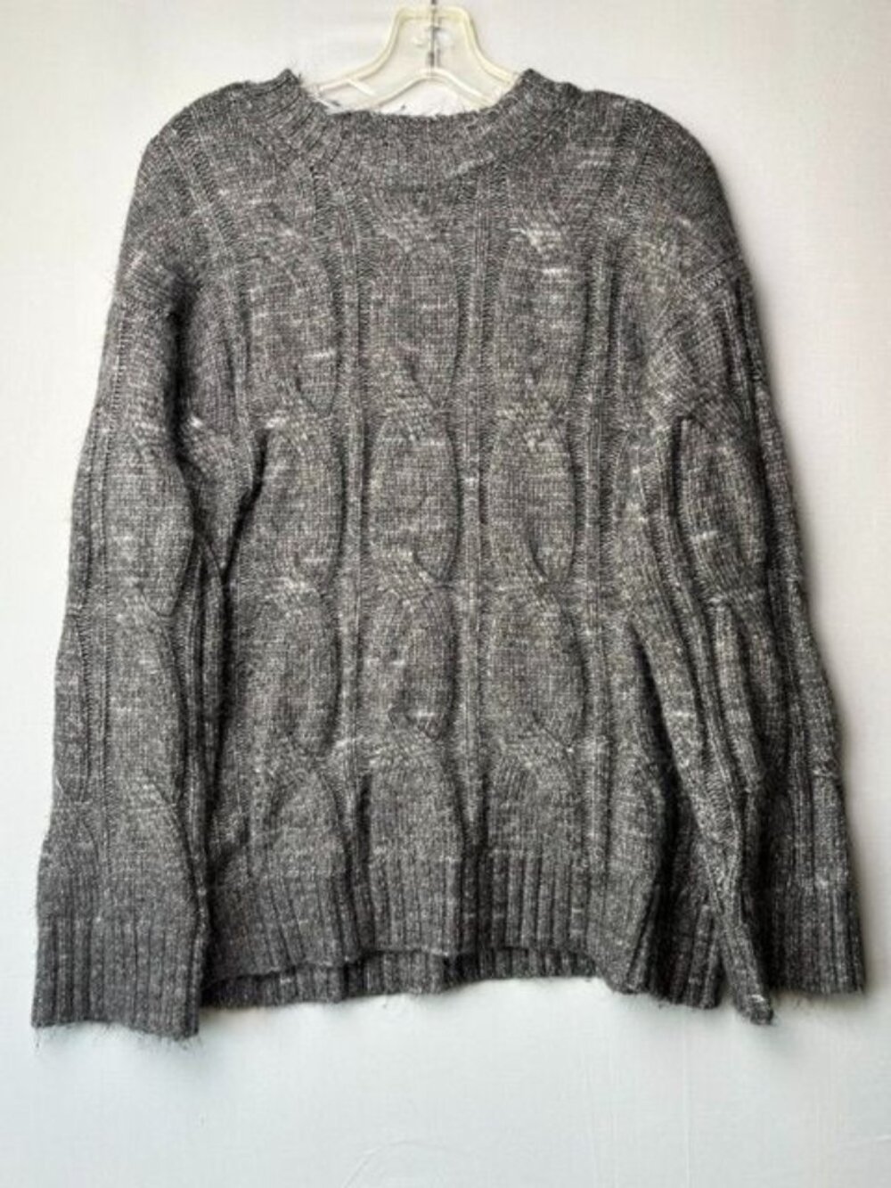 American Eagle Cable Knit Sweater Women's Medium Gray Crewneck Cozy Chunky
